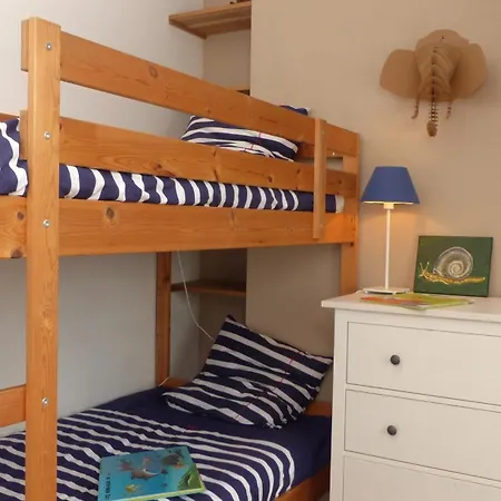 Nyaraló Agreable Maison De Proche Des Plages *